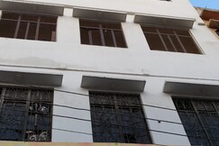 Shri Maa Ambey Paying Guest House