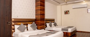 Hotel Sawamani and Restaurant