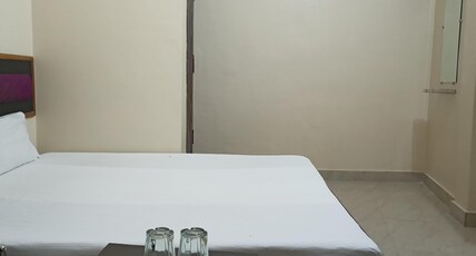 Hotel New Ashoka Room Type - Standard AC Double Bed Room