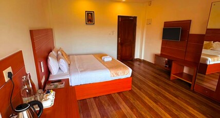 The Lake View Resort Munnar Room Type - Deluxe Room