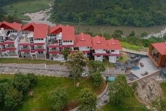 Rooms of The Lake View Resort Munnar