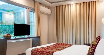 RIVIERA By Mountview - RiverFront Room Type - Deluxe Room