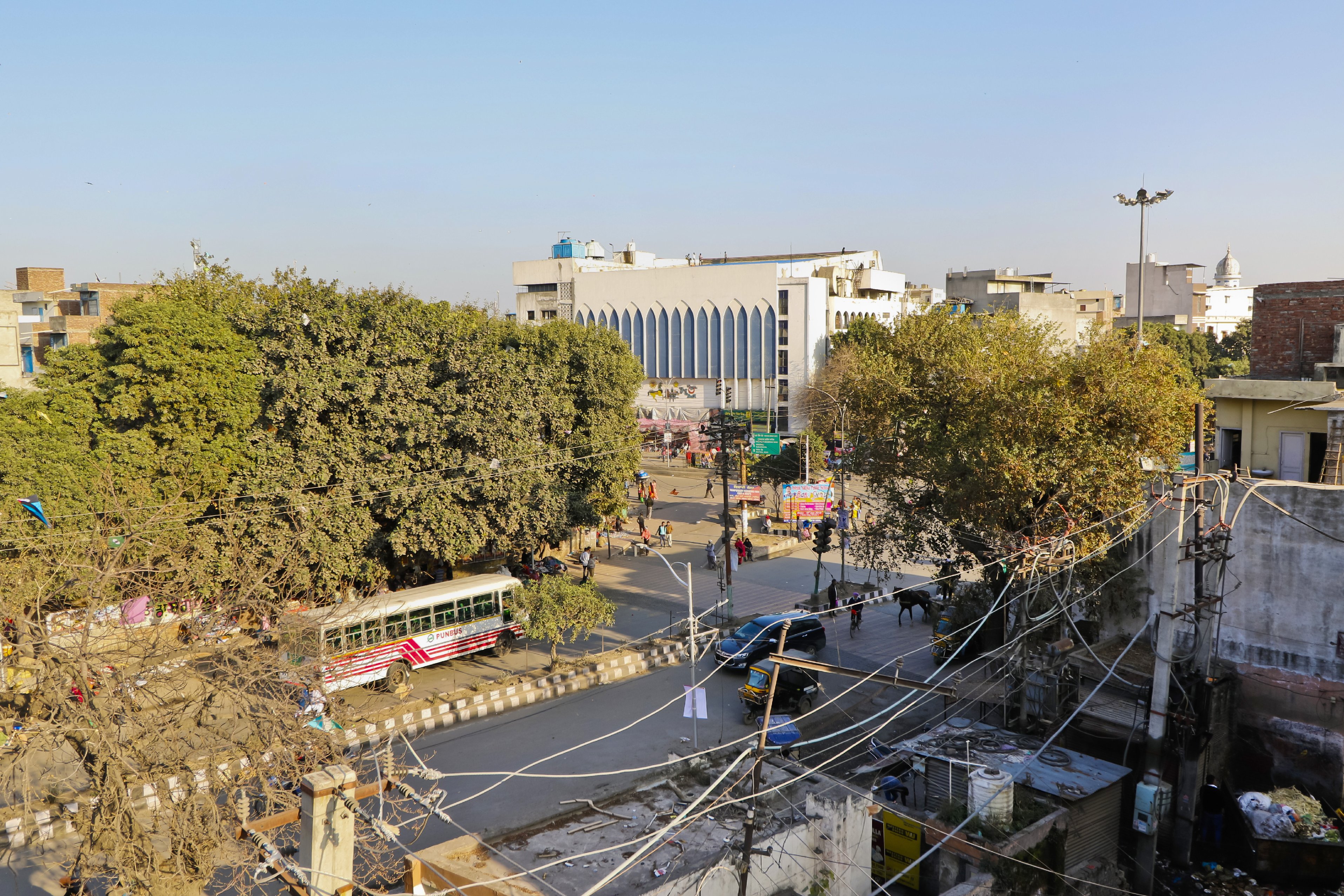 Hotel Khurana.in - Tap to explore photos