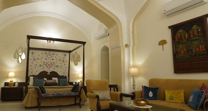 MPT Sheesh Mahal, Orchha (Heritage Site @ 1 KM Shri Ram Raja Mandir) Room Type - Maharaja Suite With Bathtub