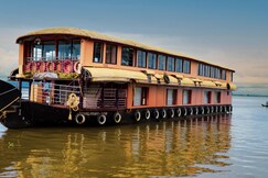 Symphony Houseboats