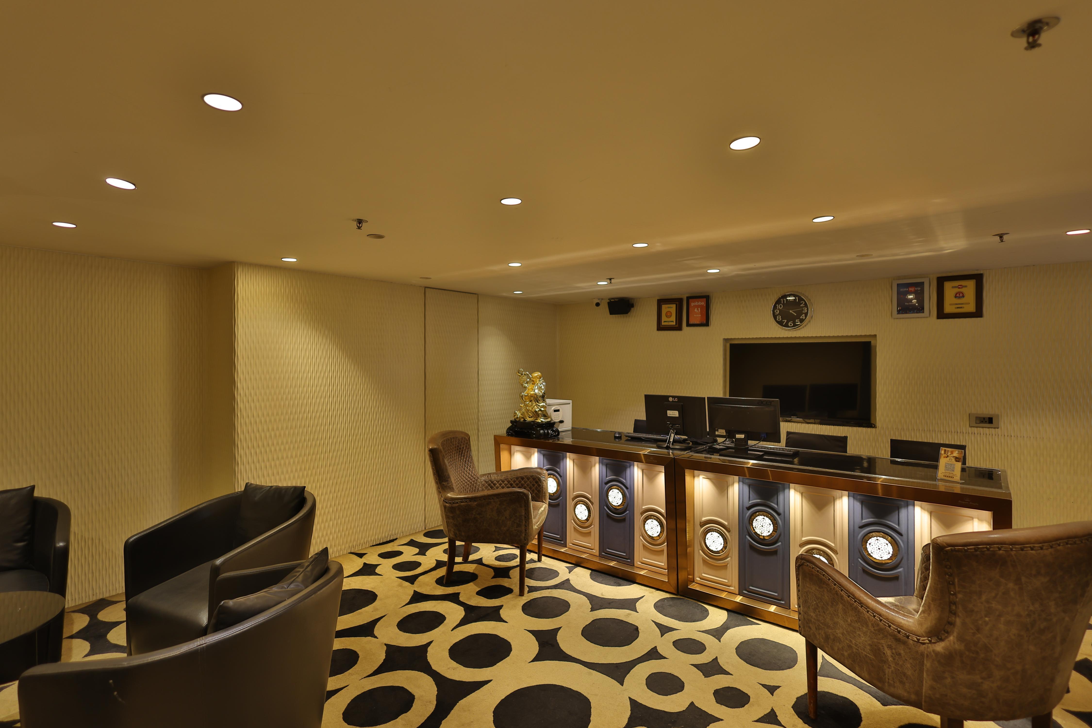The Ornate - Tap to explore photos