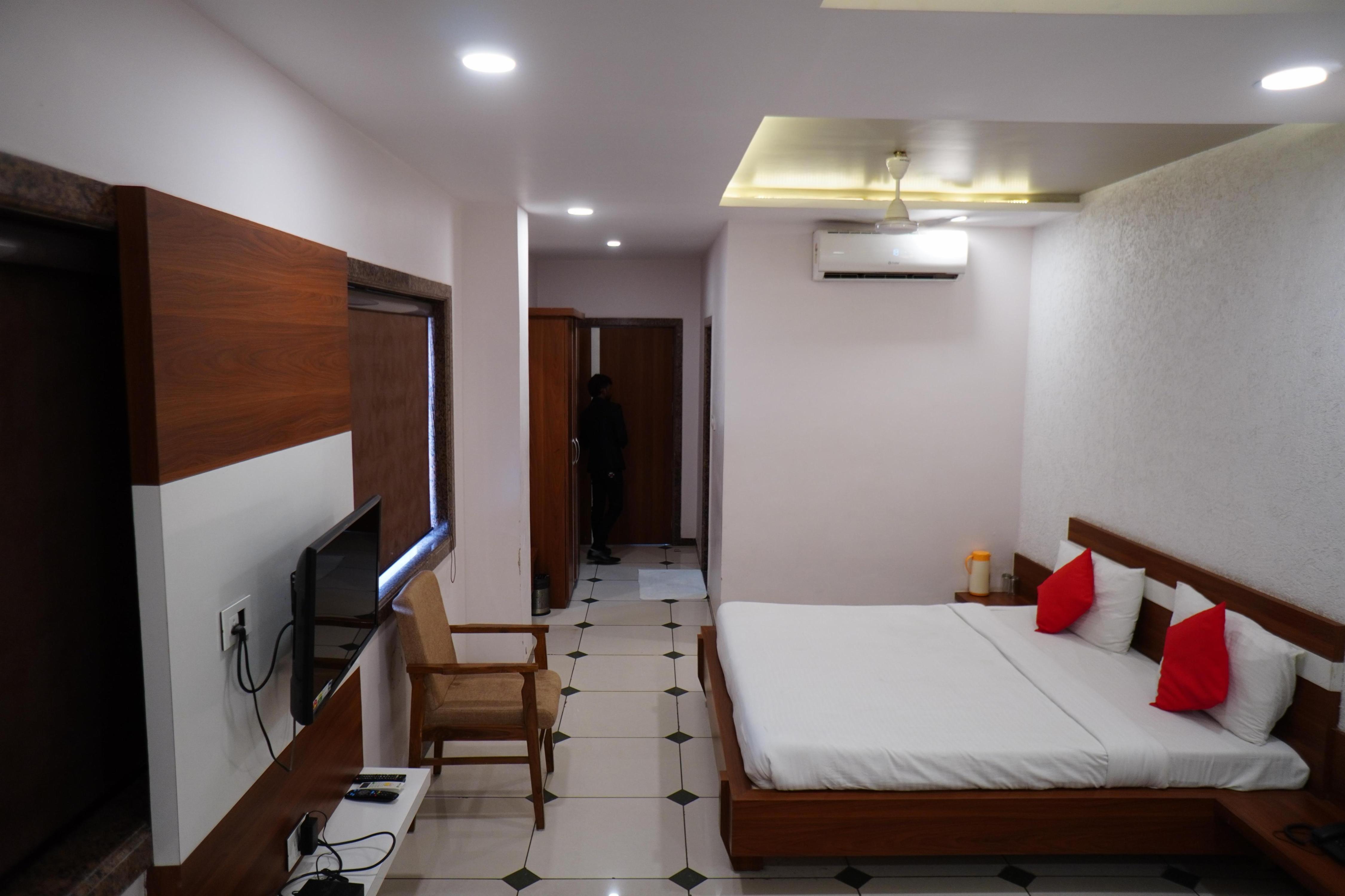 Hotel Shiv Shakti Room Type - Classic Room