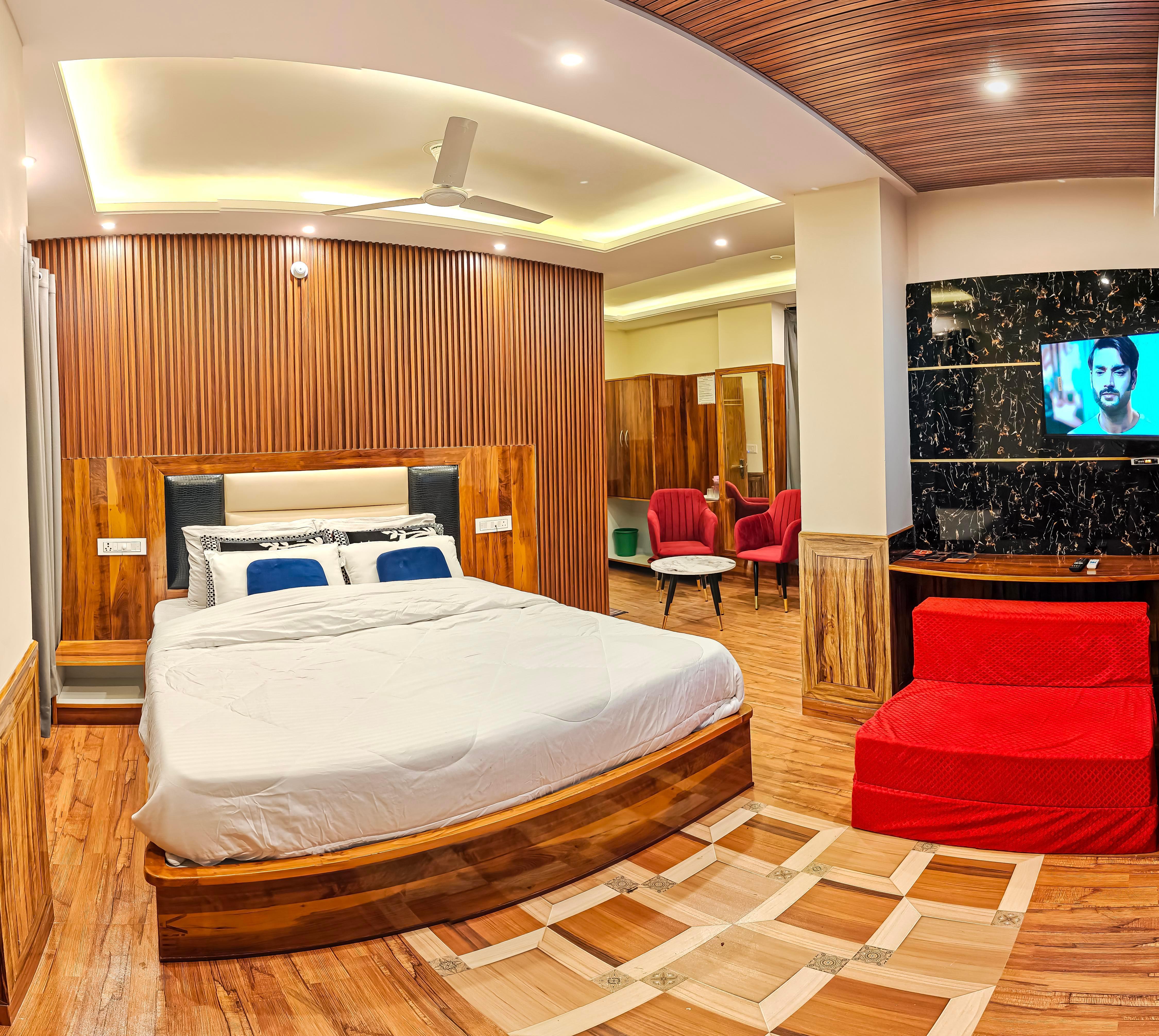 Divine Hills Room Type - Premium Deluxe Room