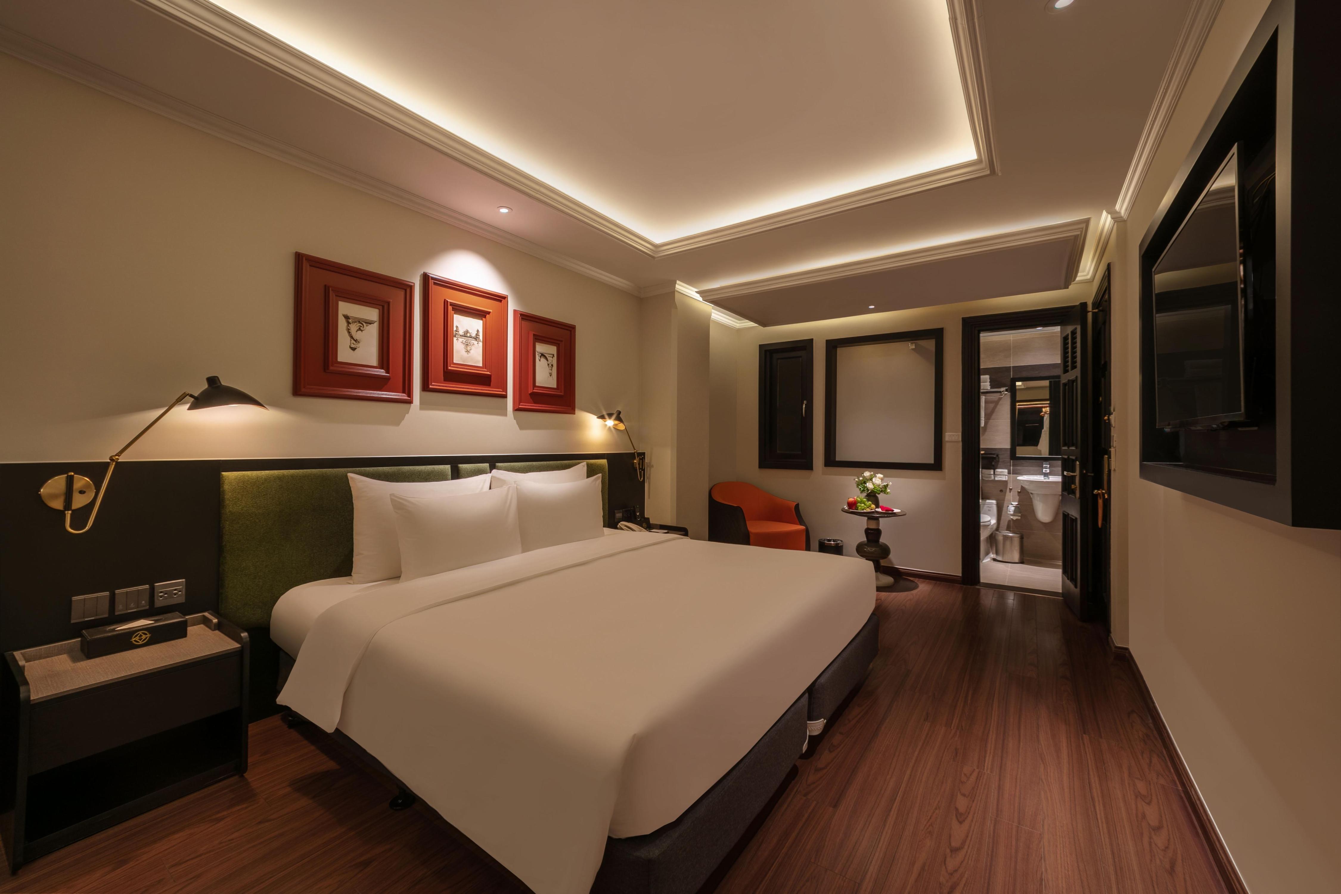 Champton Hanoi Hotel - Tap to explore photos