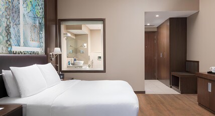 Radisson Blu Hotel & Resort Room Type - Superior Room - Pool and Ocean View