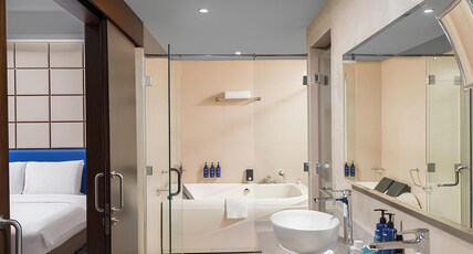 Radisson Blu Hotel & Resort Room Type - Presidential Suite - View amp; Lounge Access
