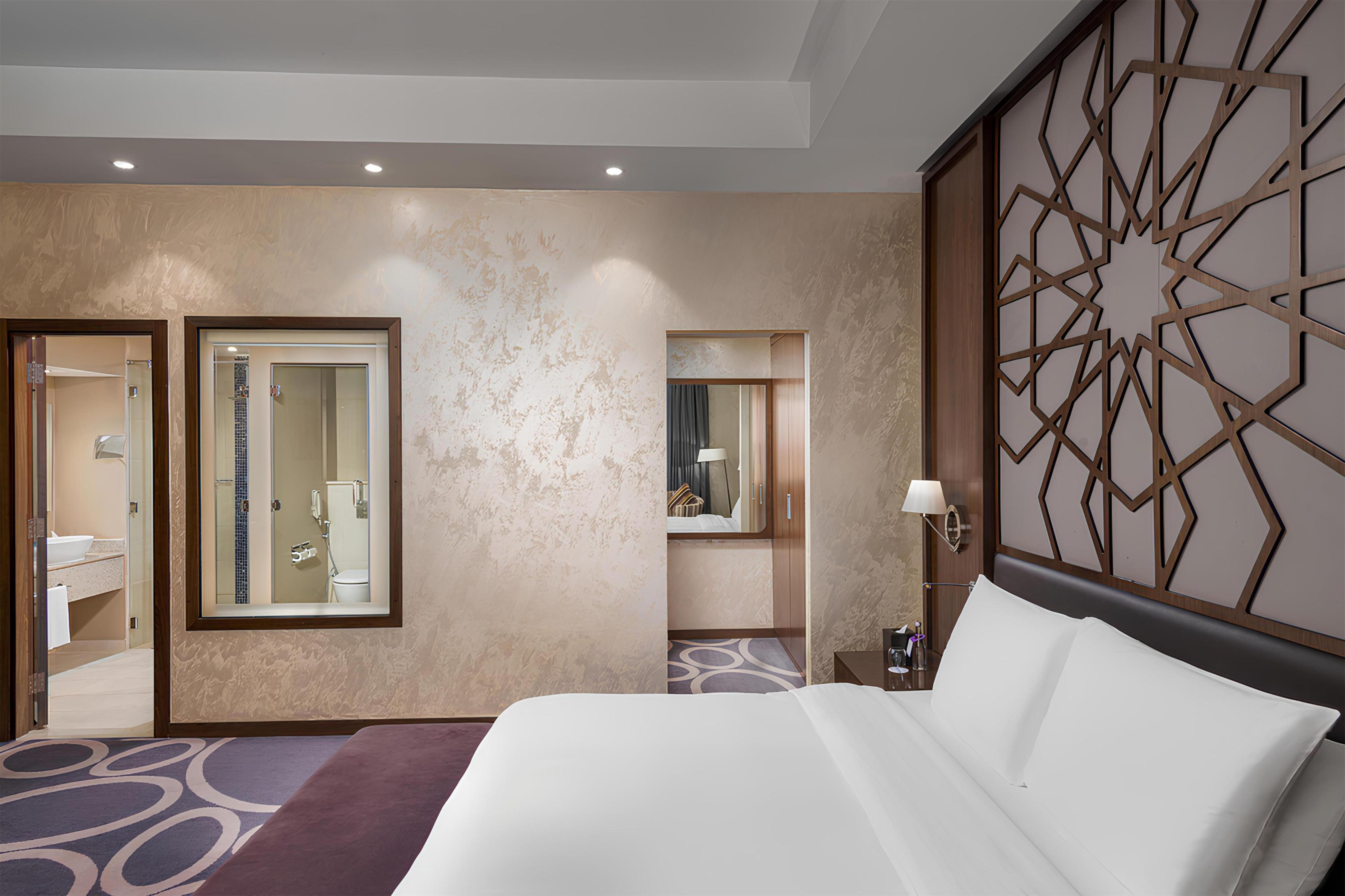 Radisson Blu Hotel & Resort - Tap to explore photos