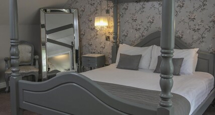 Normanton Park Hotel, Sure Hotel Collection by Best Western Room Type - Suite-1 Double Bed, Non-Smoking, Four-Poster Bed, Superior Room