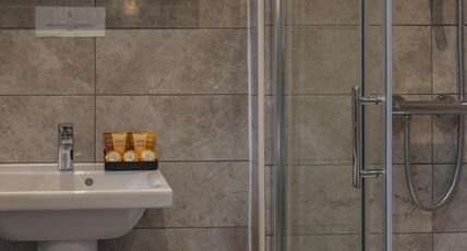 Normanton Park Hotel, Sure Hotel Collection by Best Western Room Type - 2 Single Beds, Non-Smoking, Standard Room