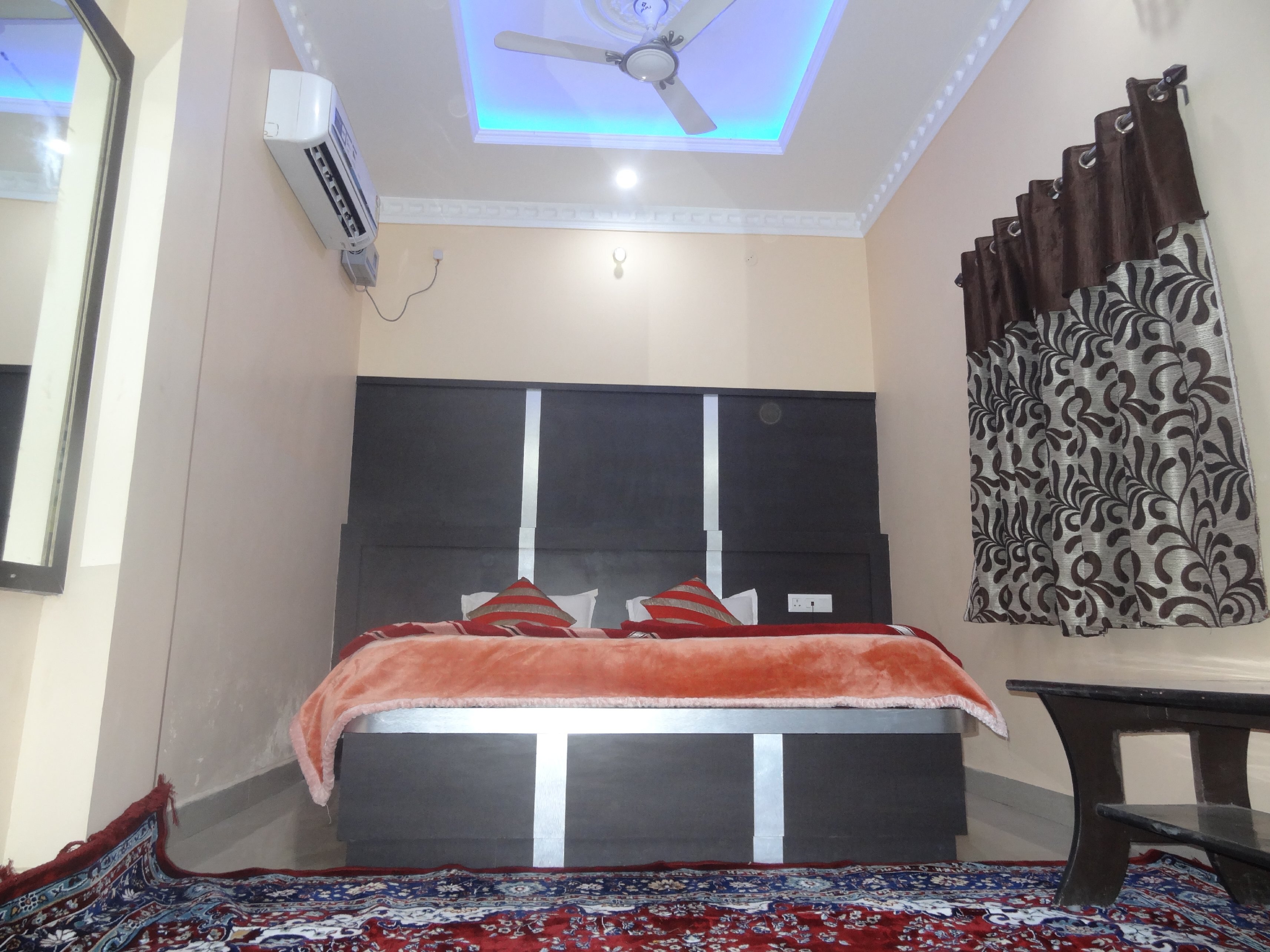 Hotel Kartik residency - Tap to explore photos
