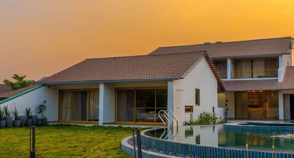 Touchwood Bliss Nature Retreat - Igatpuri Room Type - Amora super Premium Honeymoon suite room with Bathtub Touchwood Bliss Nature Retreat - Igatpuri Room Type - Amora super Premium Honeymoon suite room with Bathtub