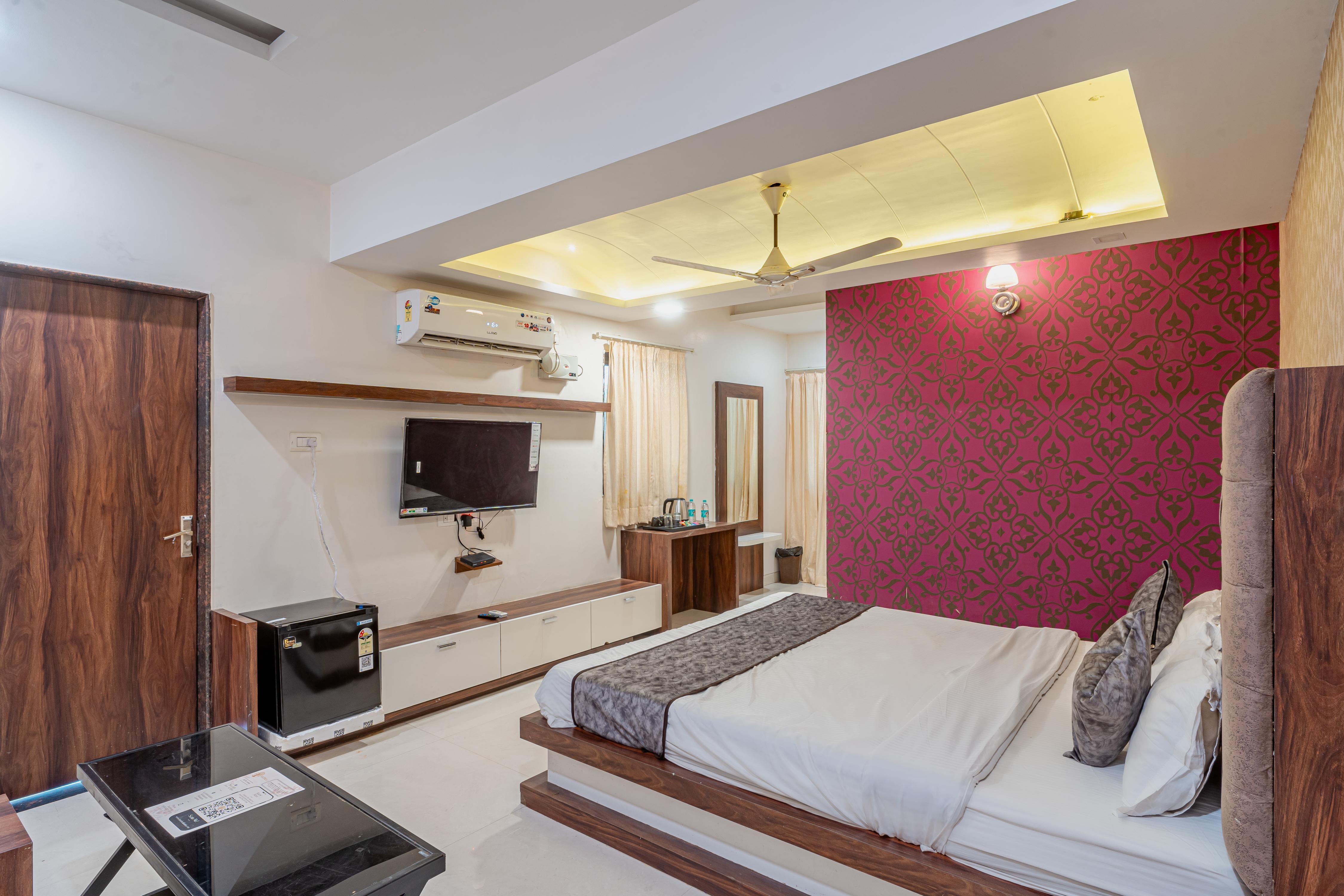 Hotel vatika Inn Room Type - The Suite Room