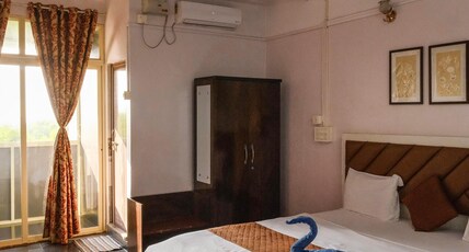 Shanti Krishna Residency | Rooms & Restaurant Room Type - Deluxe AC Room Sea view balcony