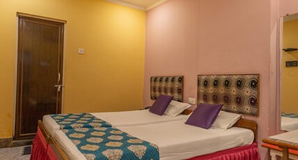 Hotel Samman Room Type - Non AC Room With Hot Shower