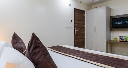 Hotel Ashirwad and Banquets @ 5 Mins from Railway Station Room Type - Deluxe Room with Smart TV Hotel Ashirwad and Banquets @ 5 Mins from Railway Station Room Type - Deluxe Room with Smart TV