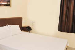 Hotel RR Lodge