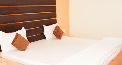 HOTEL ABHIMANYU INN Room Type - Super Deluxe Room