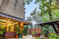 CP Villa | Rooms with Patio