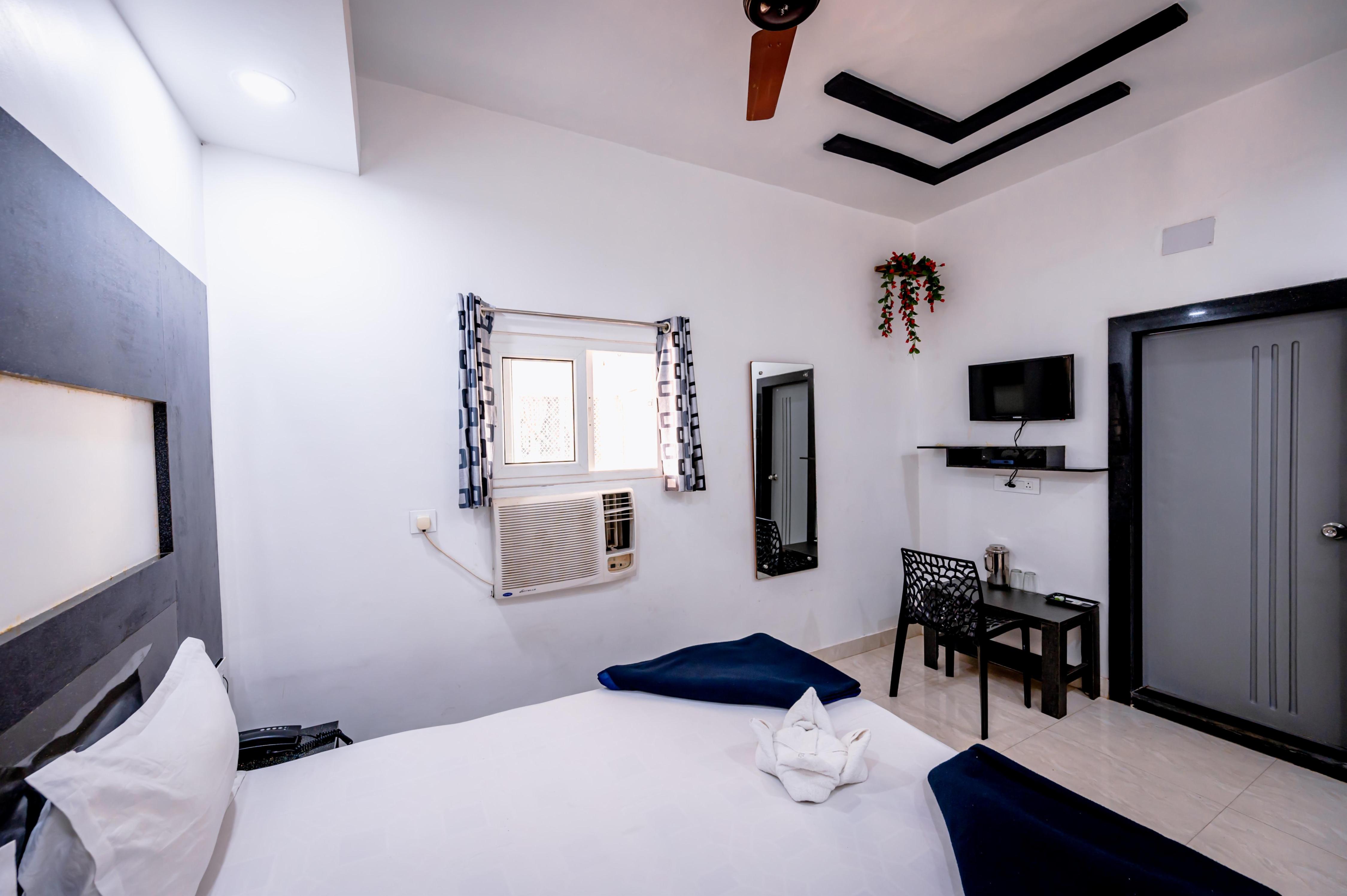 Hotel Jagadish Puri - Tap to explore photos