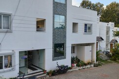 Sahana Cottages | Room & Guided Treks