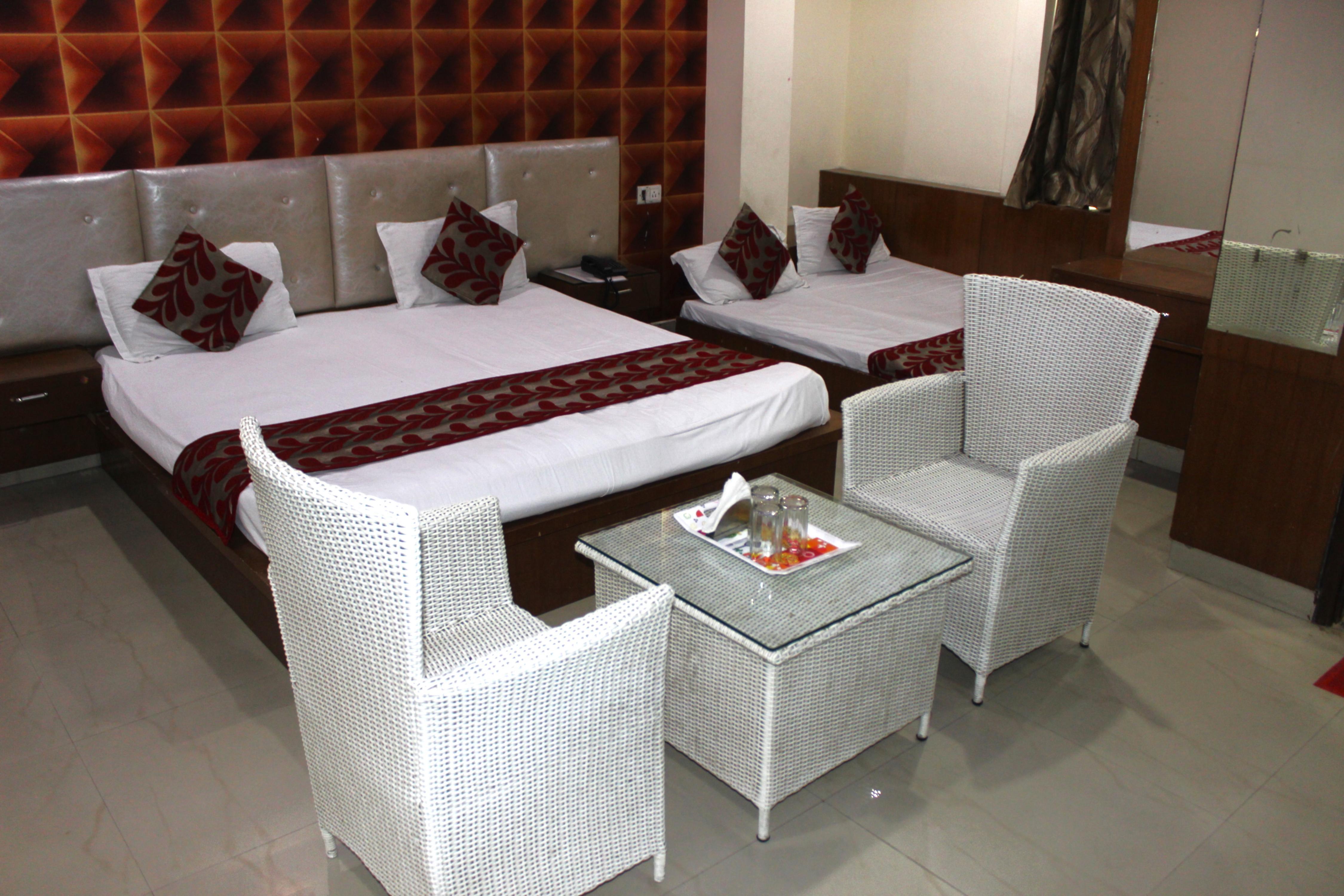 Address of Hotel Grand Navjyoti