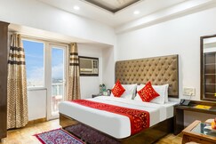 Hotel Kabeer 1 Min from New Delhi Railway Station & Connaught Place