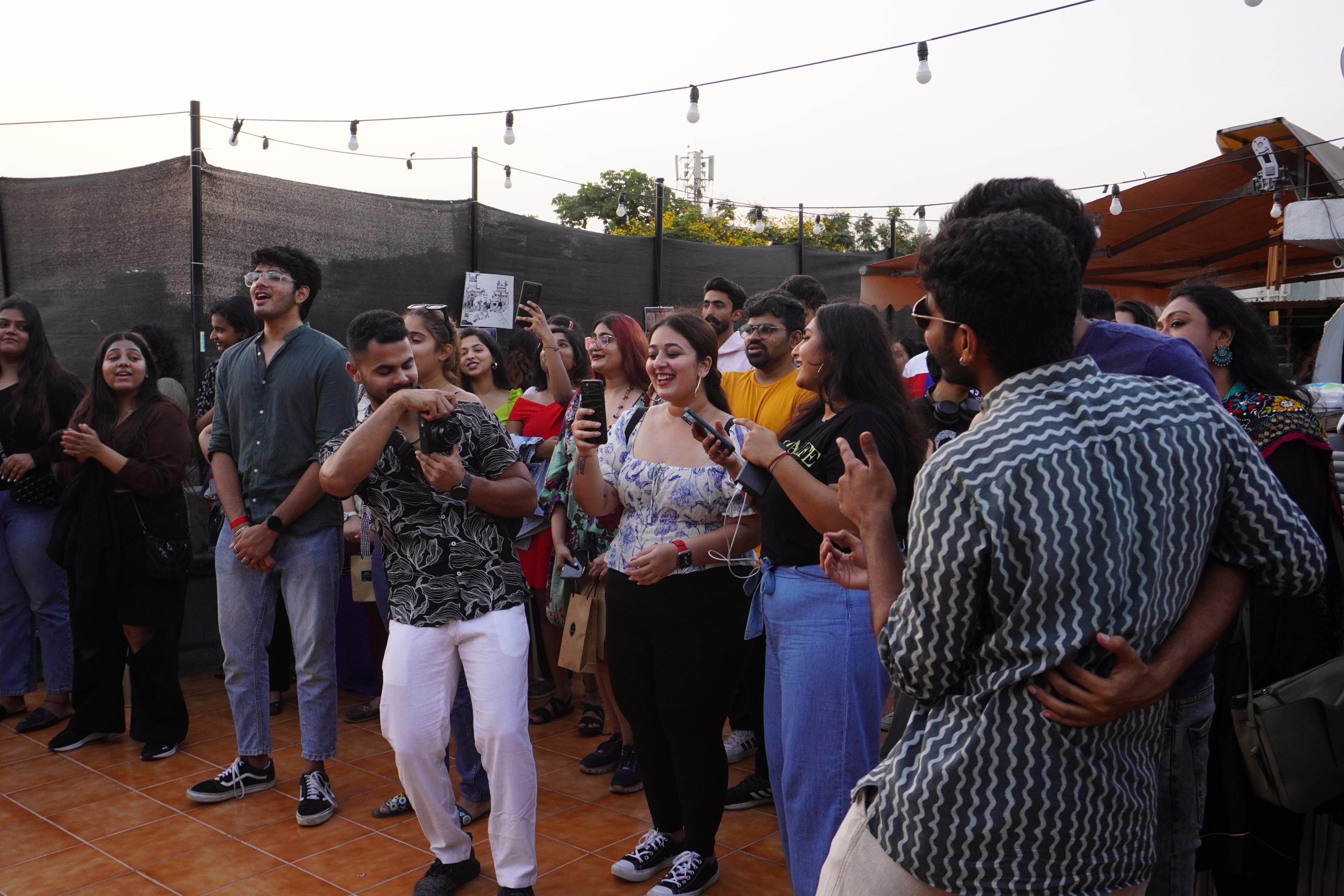 Locomo Hostel  OG - Stay Work Eat