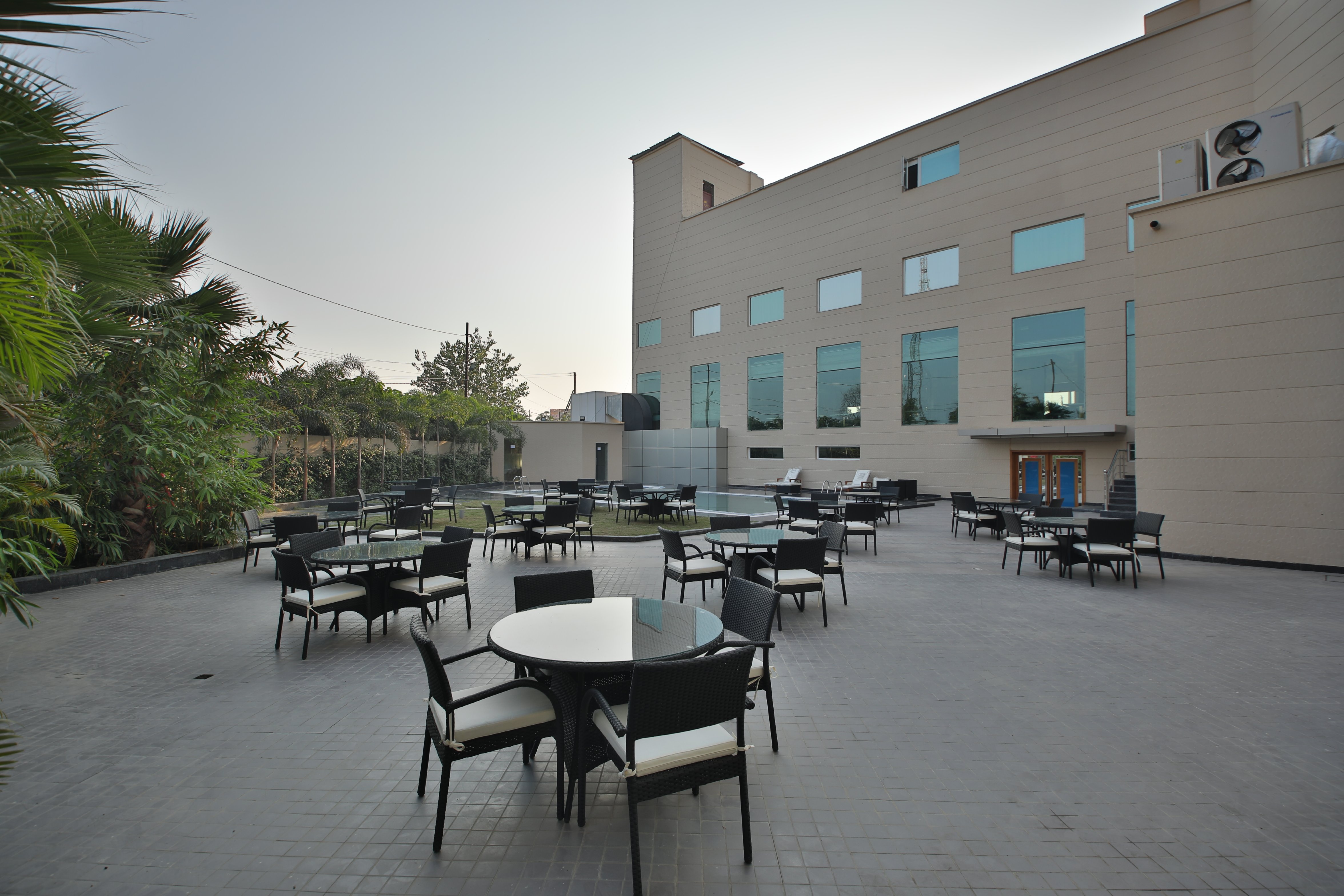 Doab Vilas Club - Tap to explore photos