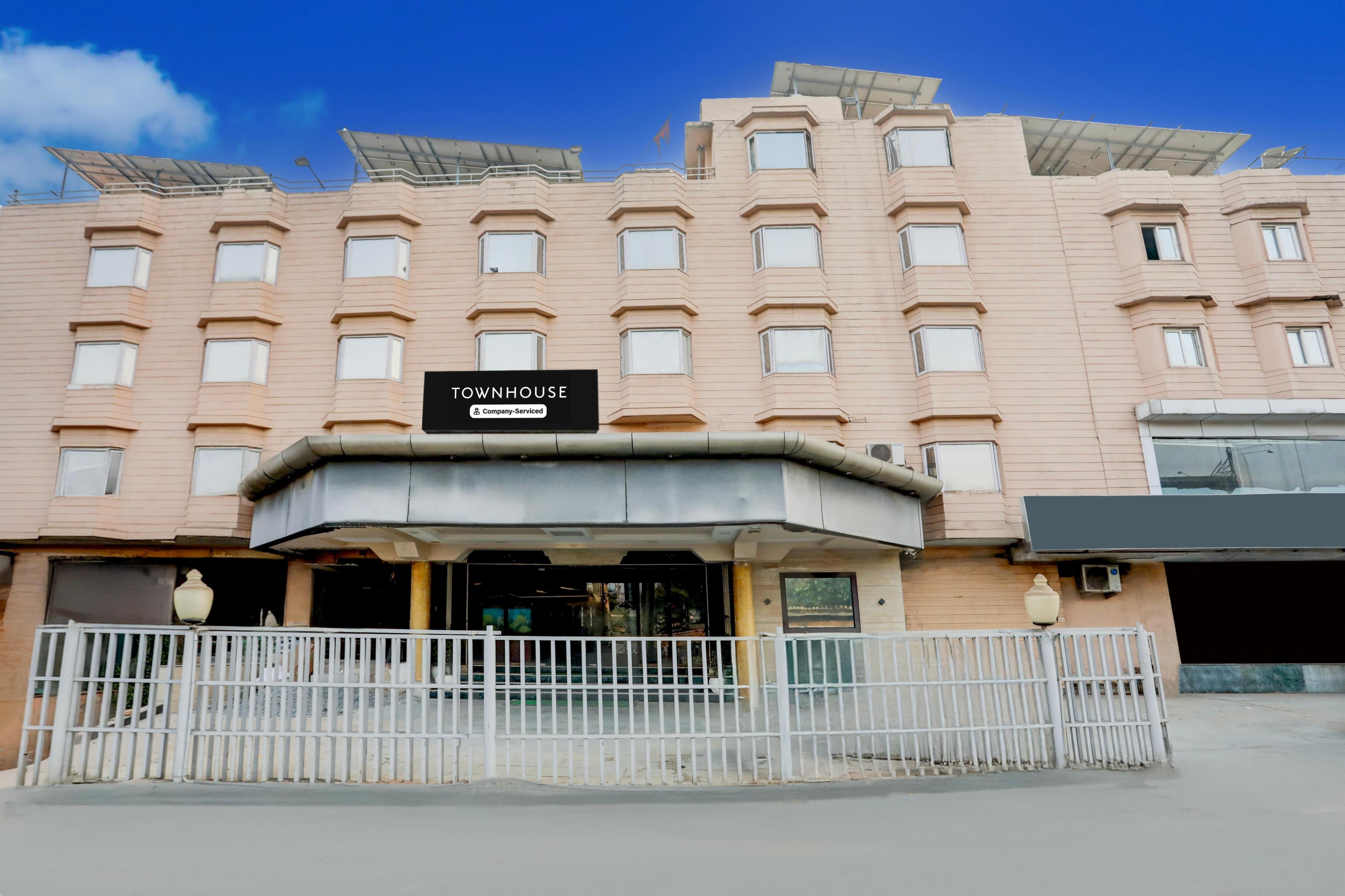 Super Townhouse Padav Square Gwalior Formerly Hotel Shelter - Tap to explore photos