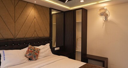 My Trip Houseboats Room Type - Deluxe Room in Sharing Houseboat AC timing 9 pm to 6 AM My Trip Houseboats Room Type - Deluxe Room in Sharing Houseboat AC timing 9 pm to 6 AM