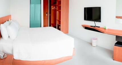 Phoenix Karon Beach Hotel Room Type - Deluxe with Balcony