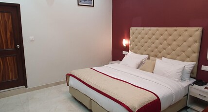 Best Nest Shimla (Pure Vegetarian) Room Type - Deluxe  Room ( non view )