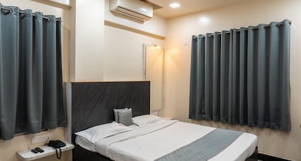 HOTEL ELLORA PARK Room Type - Deluxe Double Bedroom AC (Guest age should be 21 years and above) HOTEL ELLORA PARK Room Type - Deluxe Double Bedroom AC (Guest age should be 21 years and above)