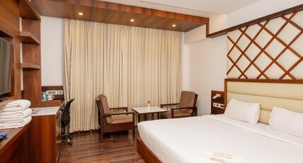 HOTEL PREETHI INTERNATIONAL Room Type - Deluxe King Room