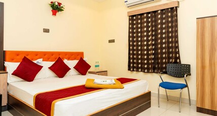SREE KUMARAN RESIDENCE Room Type - Deluxe AC