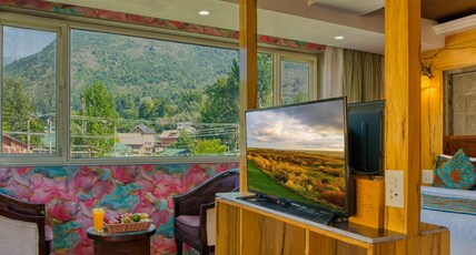The Montreal Srinagar (A Unit of Montreal Group) Room Type - Honeymoon Suite Room - Zabarwan Hills Range