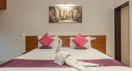 Shoolin Resorts | Rooms & Suites Room Type - DELUXE ROOM