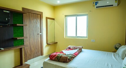 Hotel The Royal Buddha Room Type - Deluxe Room AC