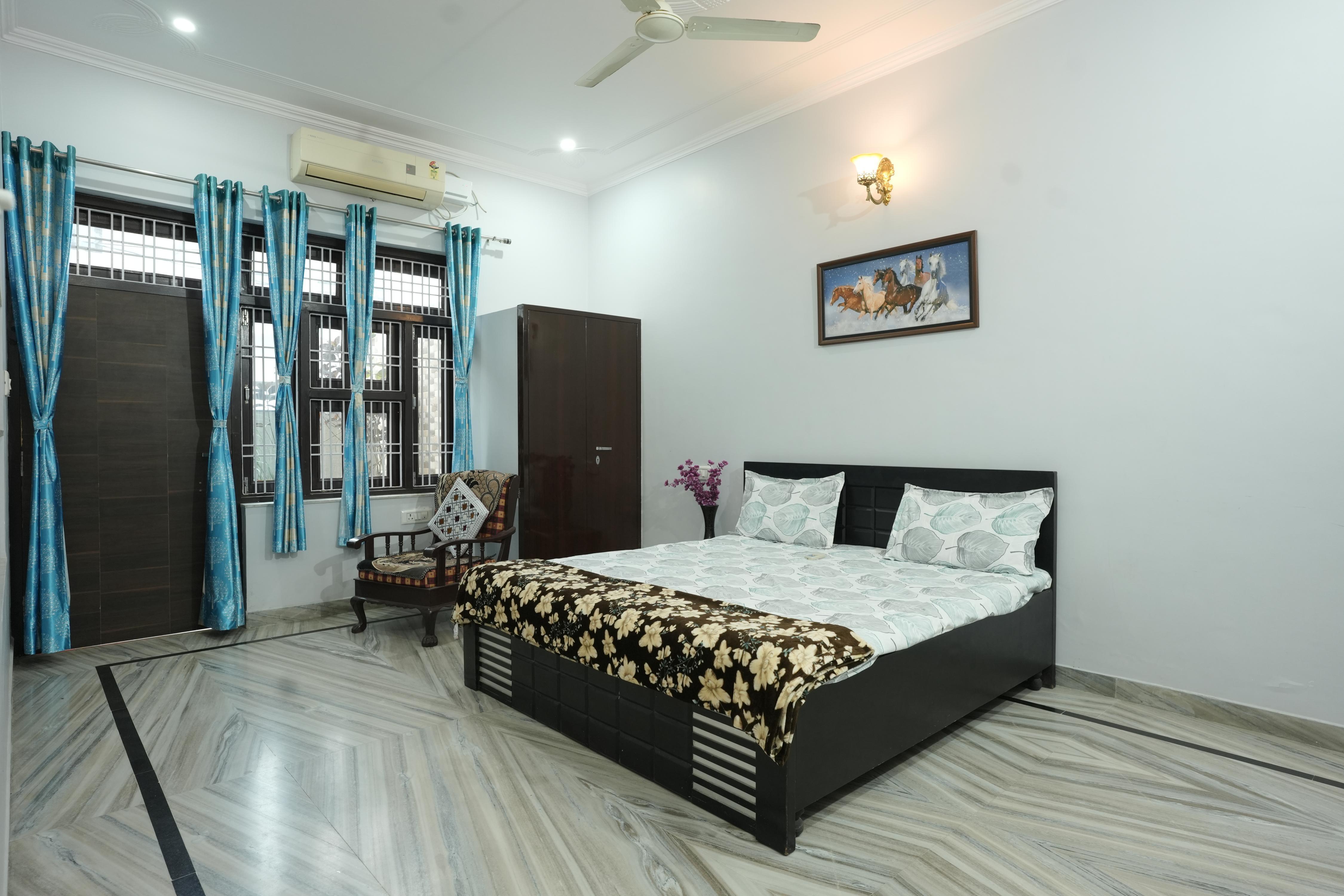 Homely Villa near Triton Mall | Family & Group Stay - Tap to explore photos