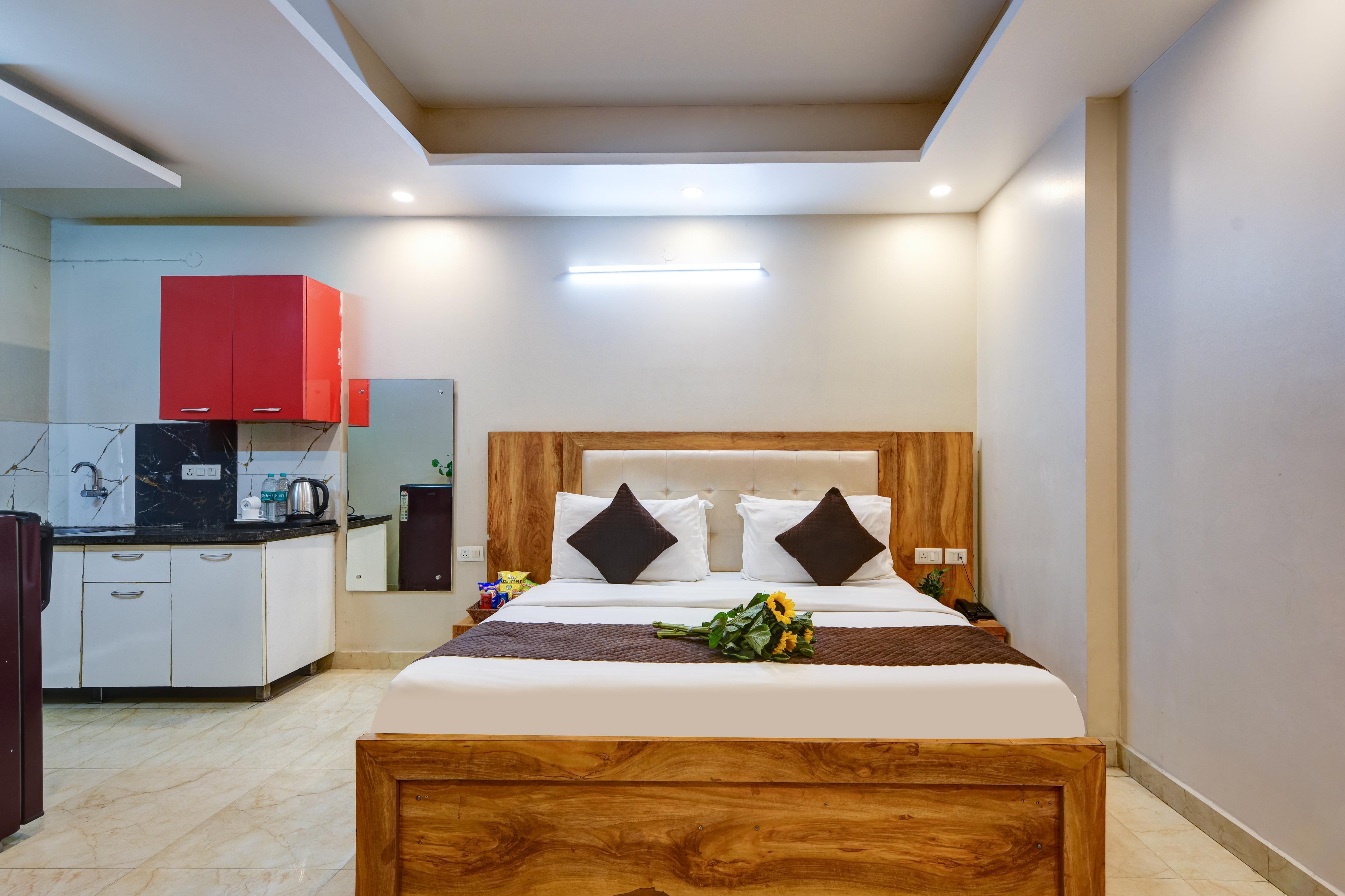 Niketan Medanta Studio | Near Candor Tech Subahs Chowk Room Type - Deluxe Balcony Studio with Kitchenette