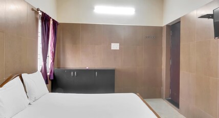 Vasavi Cottage Room Type - Standard Double Bedroom  Non AC