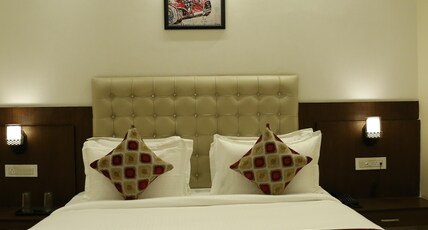 HOTEL BLUE SAPPHIRE Room Type - Deluxe Room