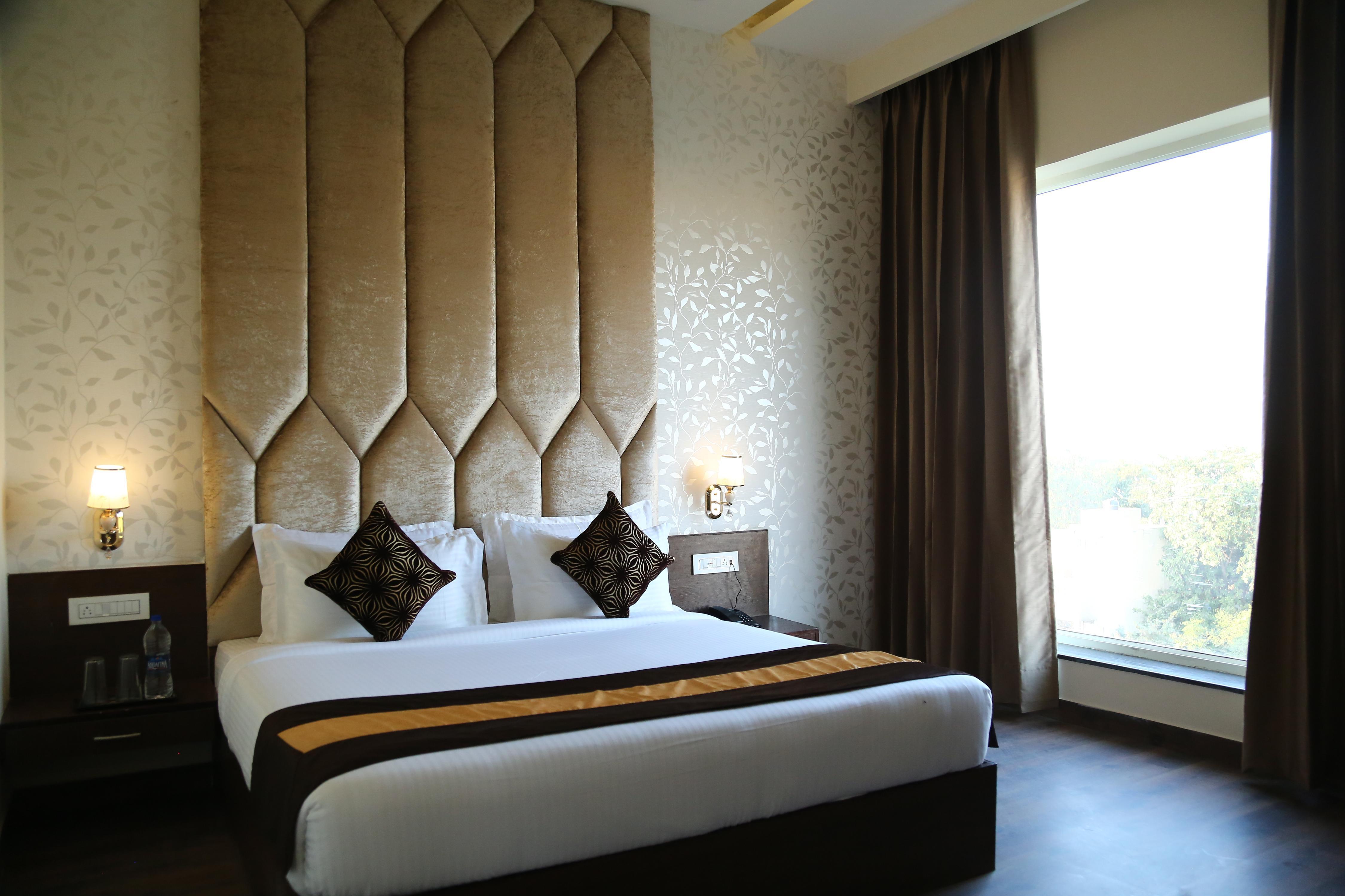 HOTEL BLUE SAPPHIRE Room Type - Executive Room