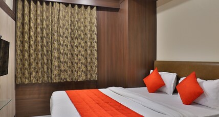 Hotel Shreenath Room Type - NON AC SUPER DELUXE ROOM