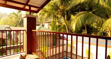 SpicyMango Wondervilla Room Type - Pool View Premium Room with balcony